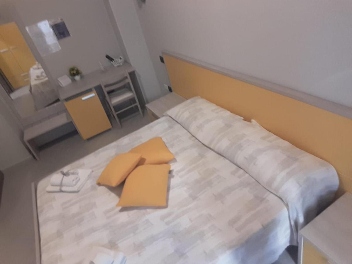 Affittacamere Borgata Marina Roseto Capo Spulico Eksteriør bilde